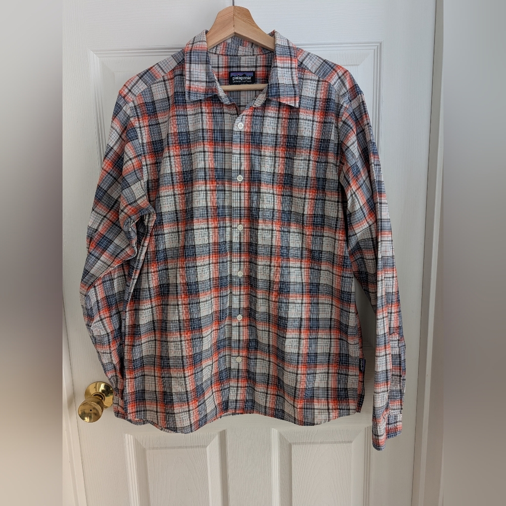 Patagonia Men's Cotton Long Sleeve Button Up Size Medium Blue and Orange Plaid